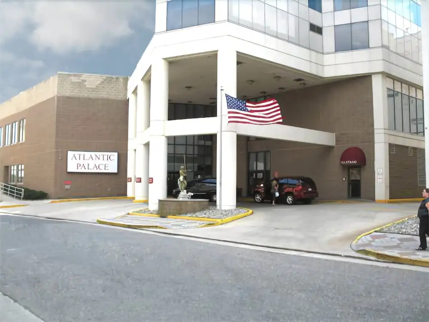 Atlantic Palace Suites