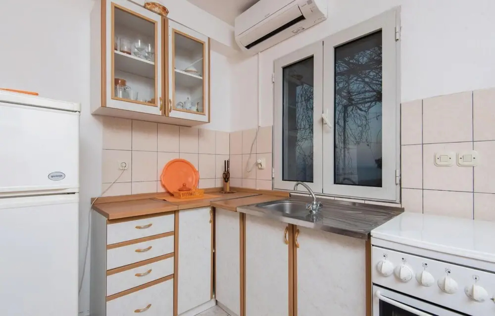 Nice Home in Potomje With Wifi and 3 Bedrooms