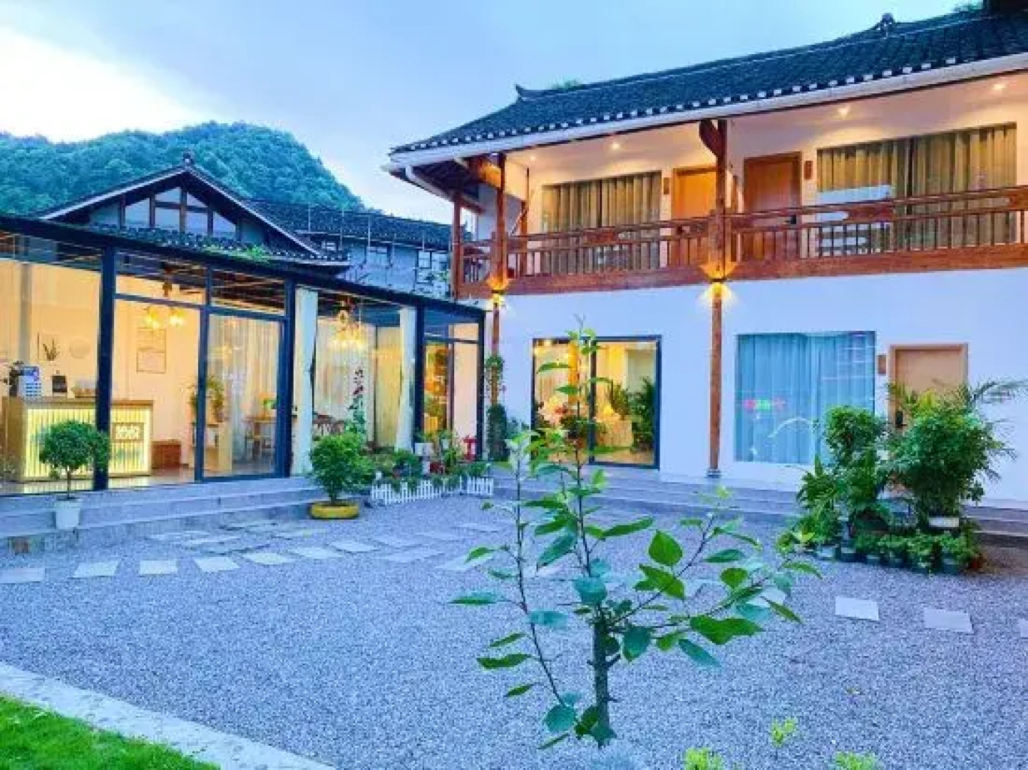 Shiyue Guesthouse