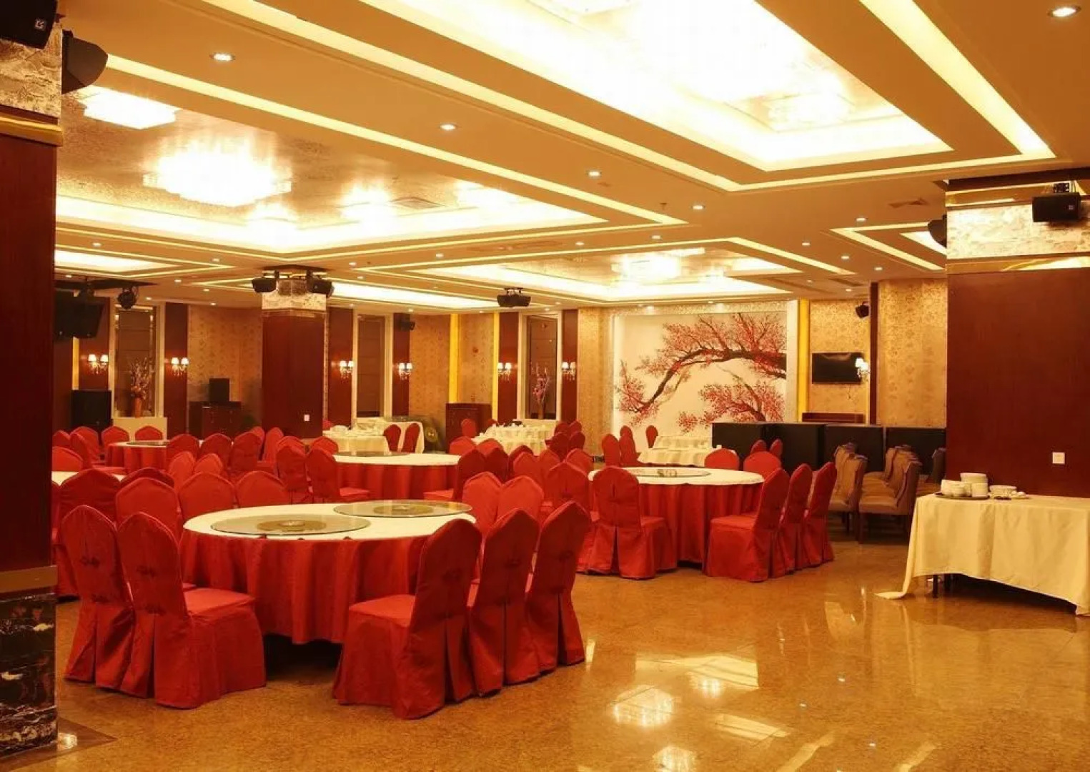 Jindun International Holidy Hotel