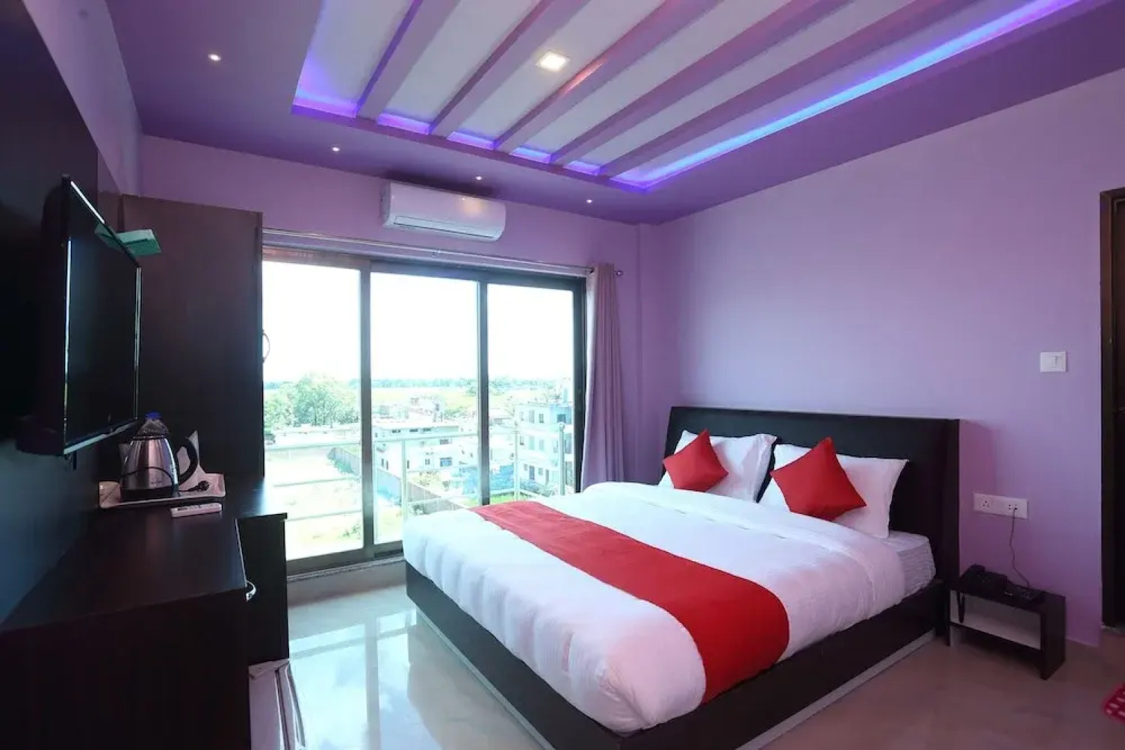 Capital O 629 Grand Cosmo Lumbini Hotel