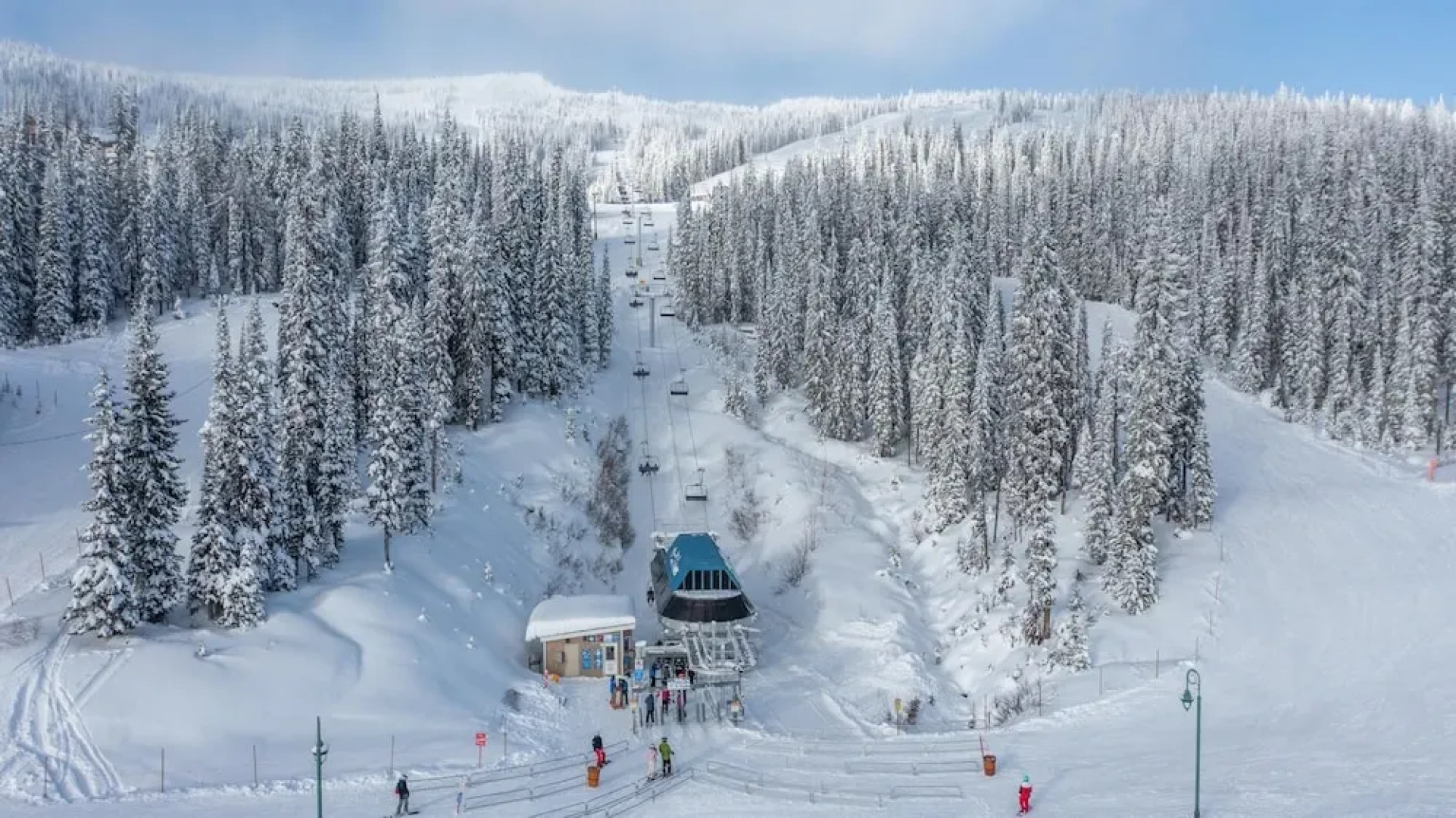 Forest Lane Hideaway - Luxurious Family Friendly Home with Private Hot Tub