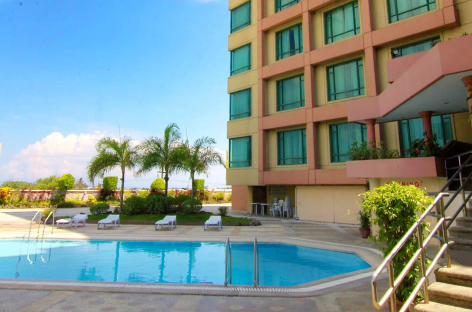 Grand Regal Hotel Davao