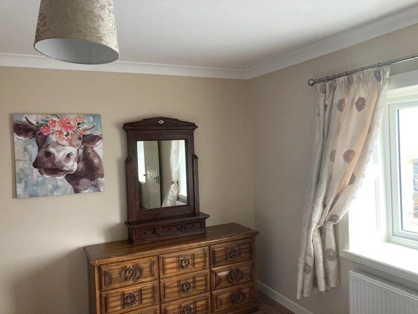 Beautiful 3-bed Cottage in Scenic Sea View