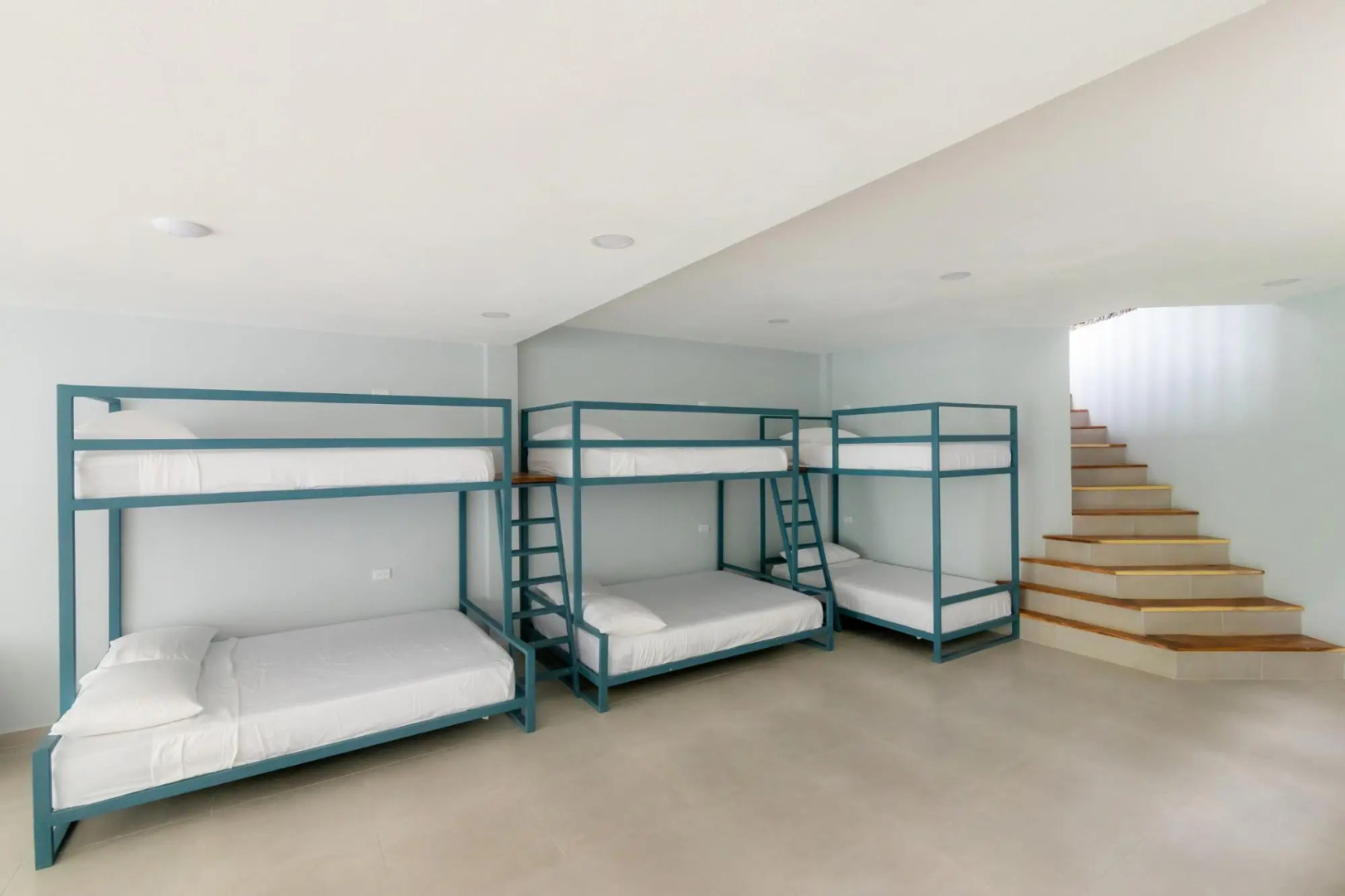 34 Guests Must Check This Truly Luxury Villa