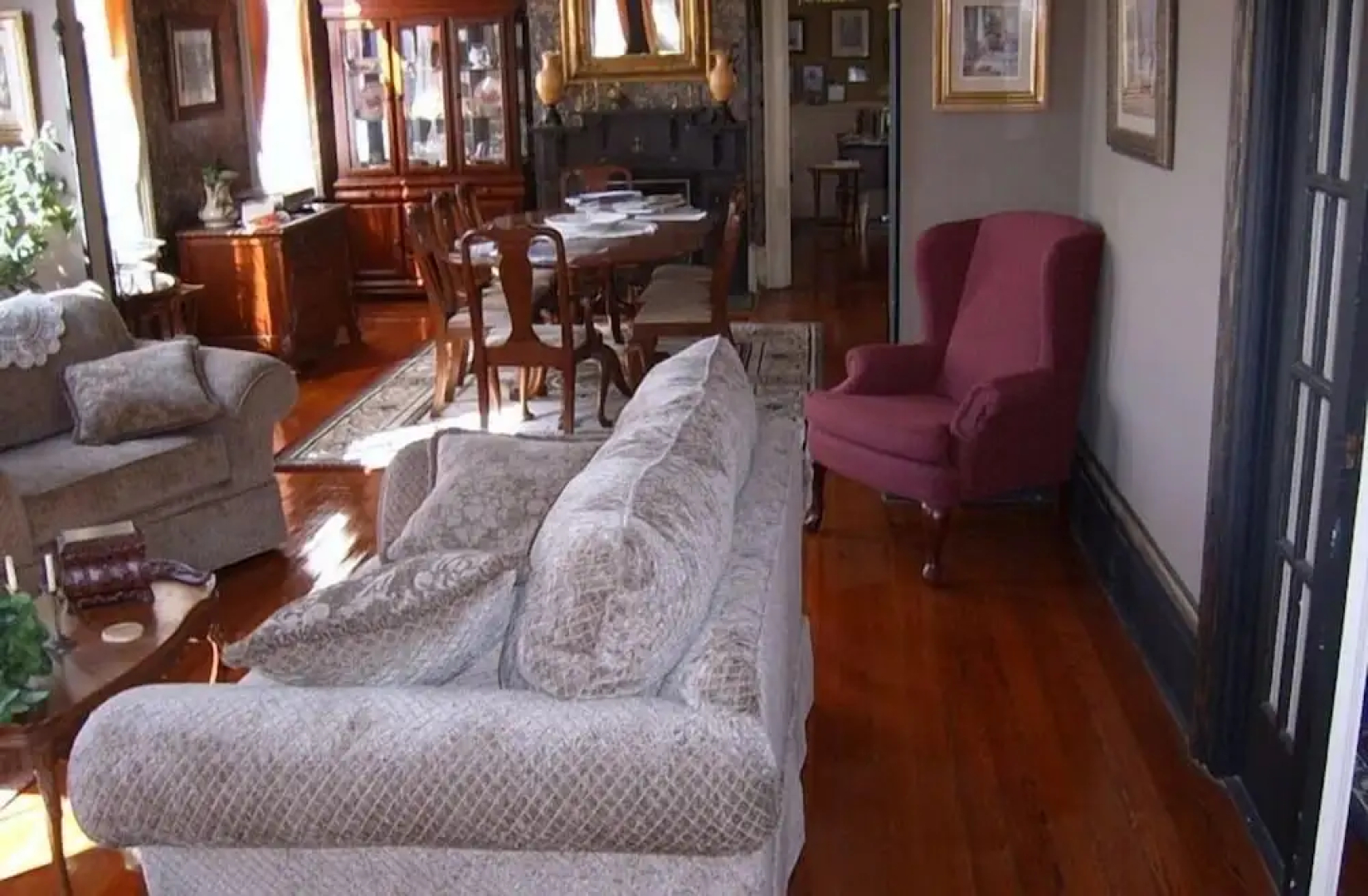 Roussell's Garden Bed & Breakfast