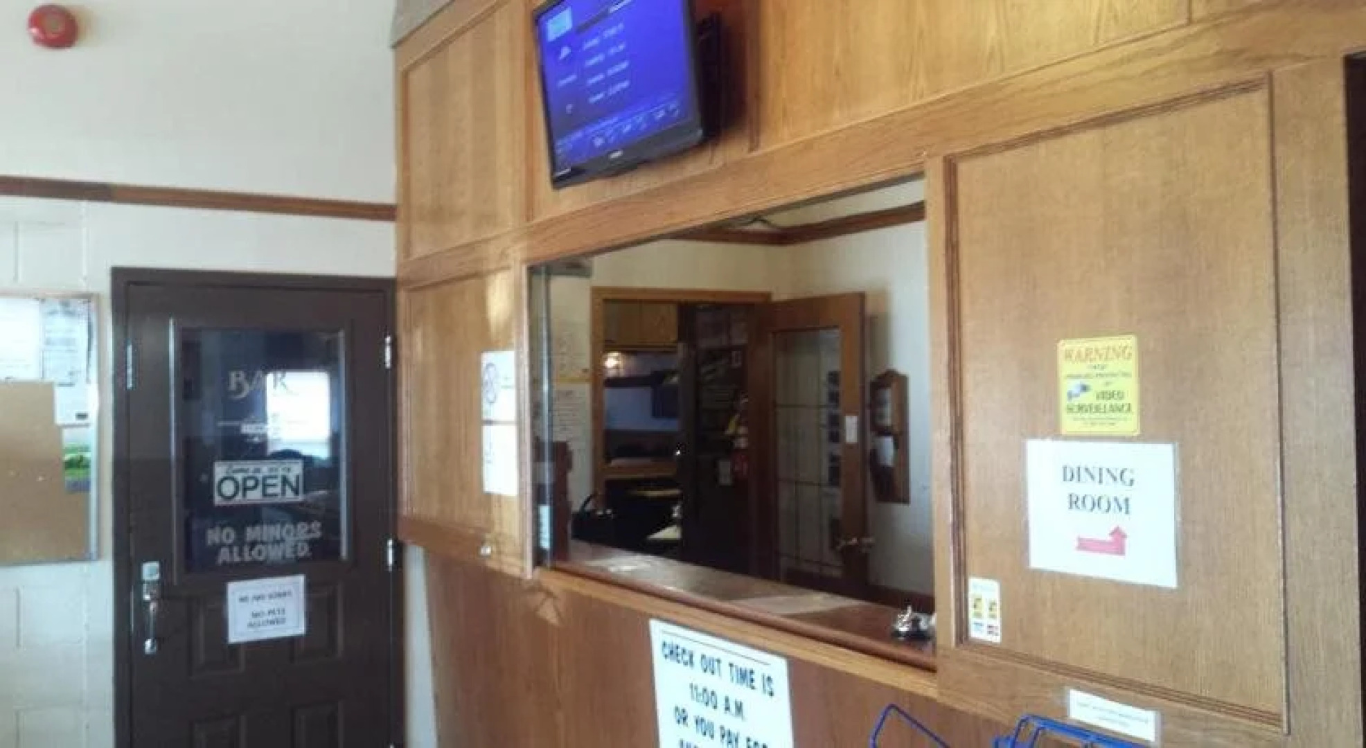 Maple Creek Motor Inn