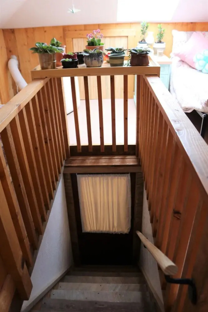 River Stone Inn & Gallery