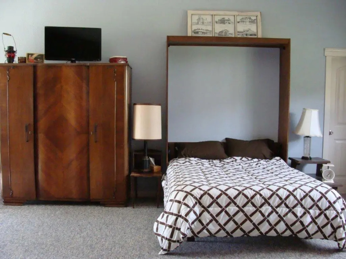 Knotty Pines Bed & Breakfast