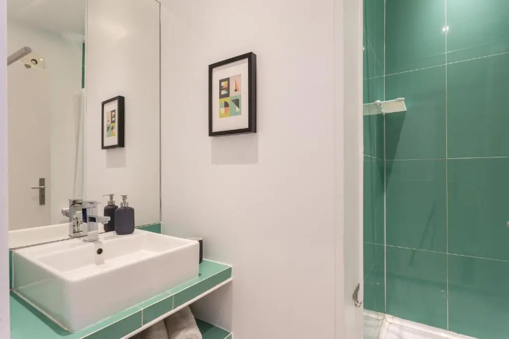 Three bedroom apartment in historical centre -Bairro Alto