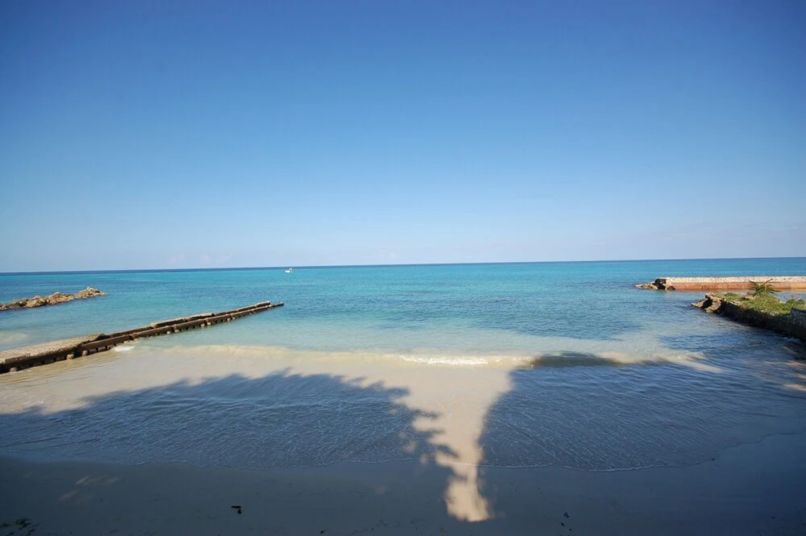 Miramar Villas, 6br by Jamaican Treasures
