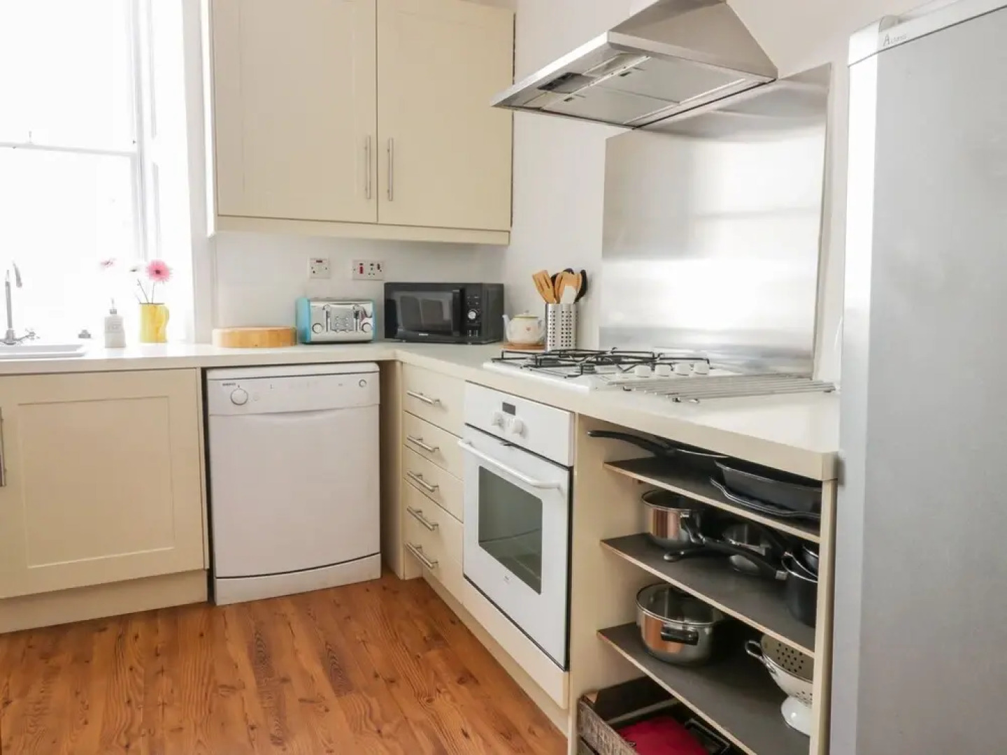 East Beach Apartment