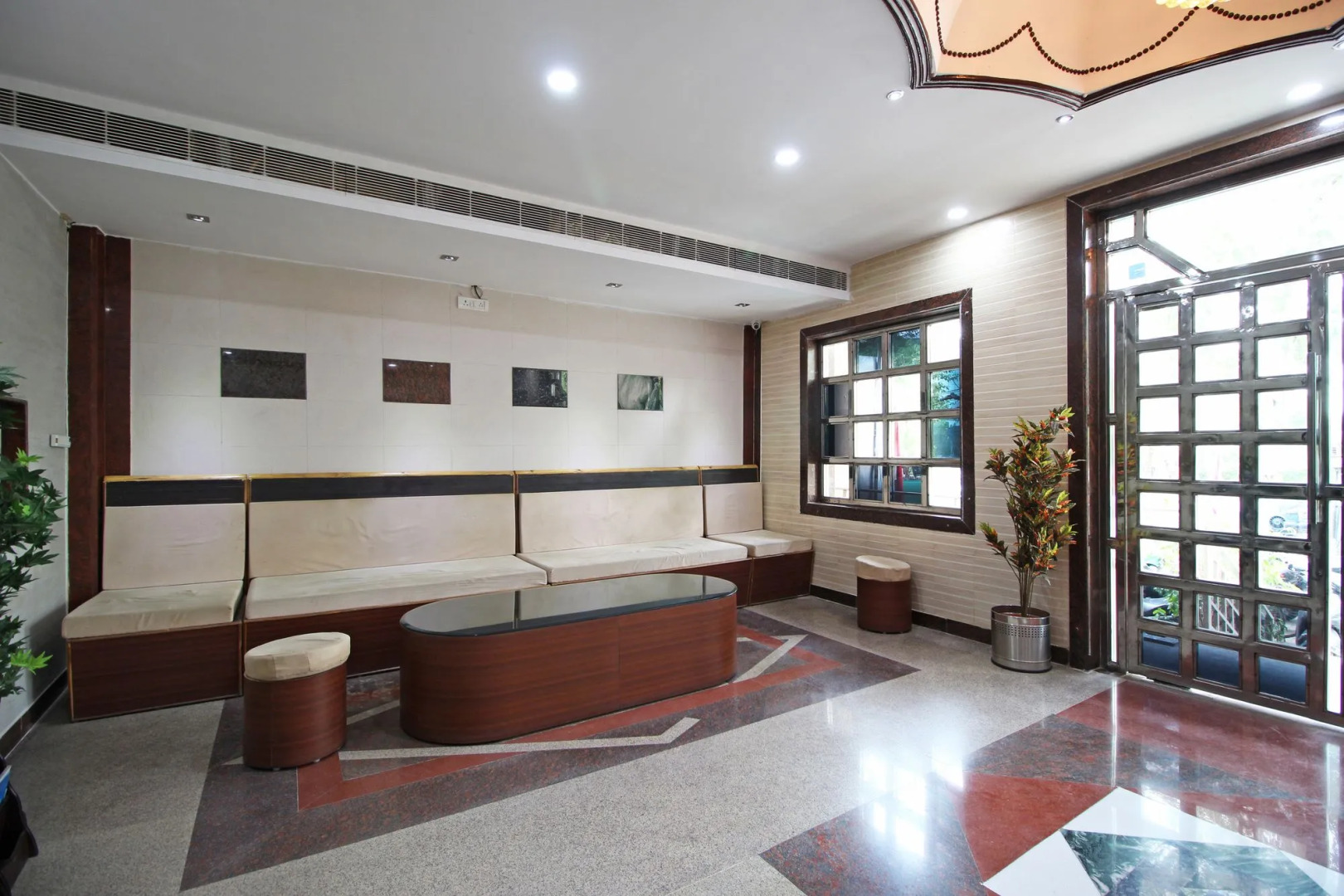 OYO 5539 Merit Hotel