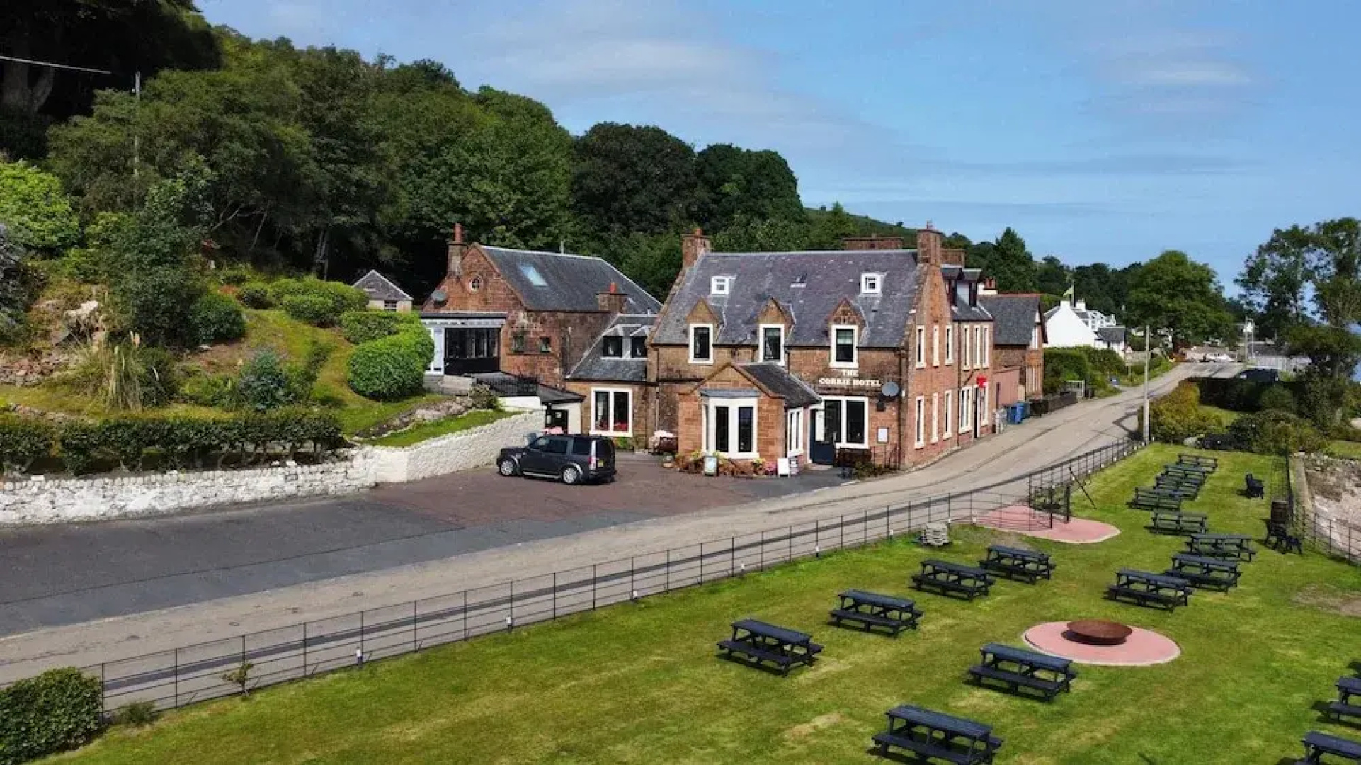 Corrie Hotel