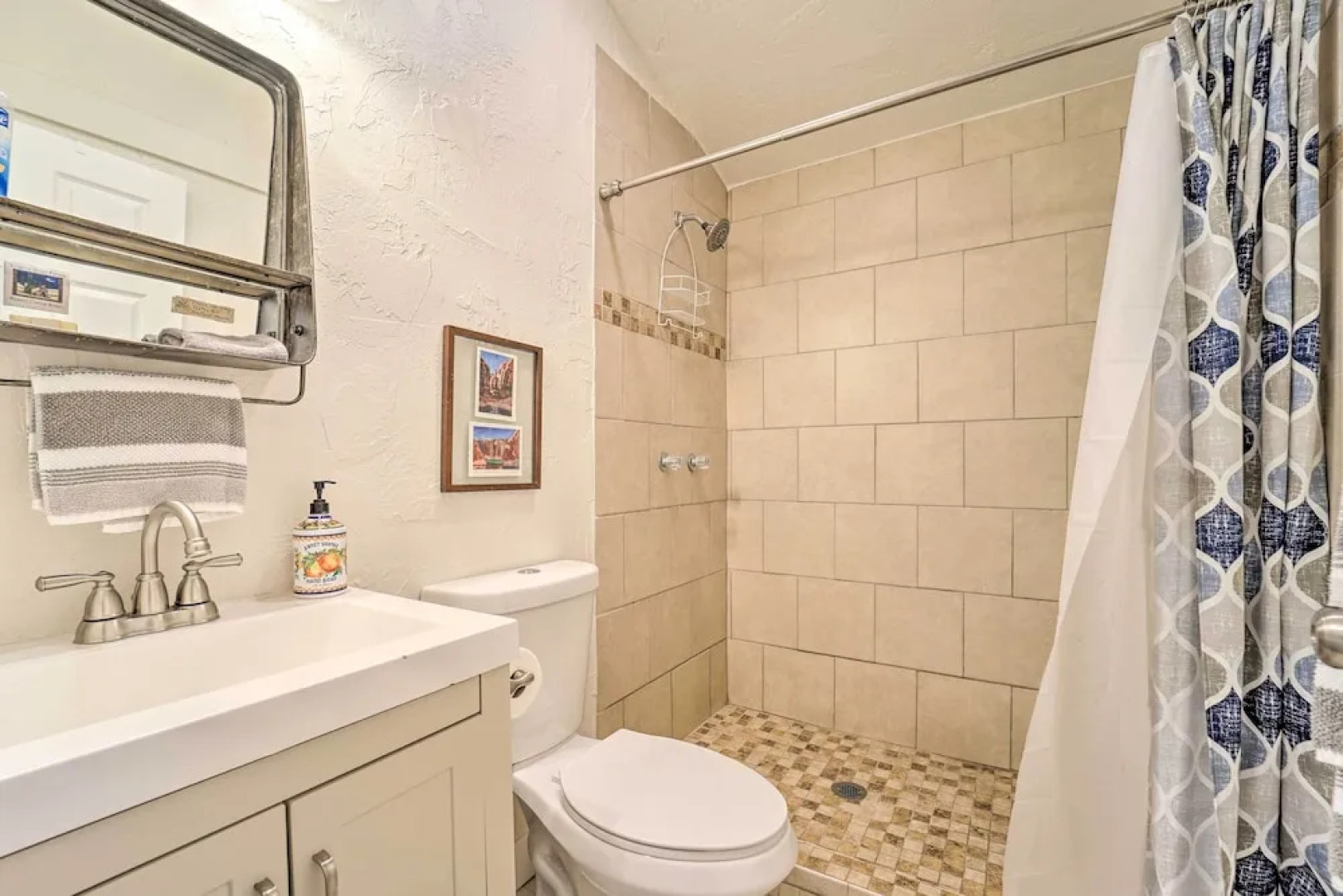 Studio w/ Mountain Views < 30 Min to Durango!