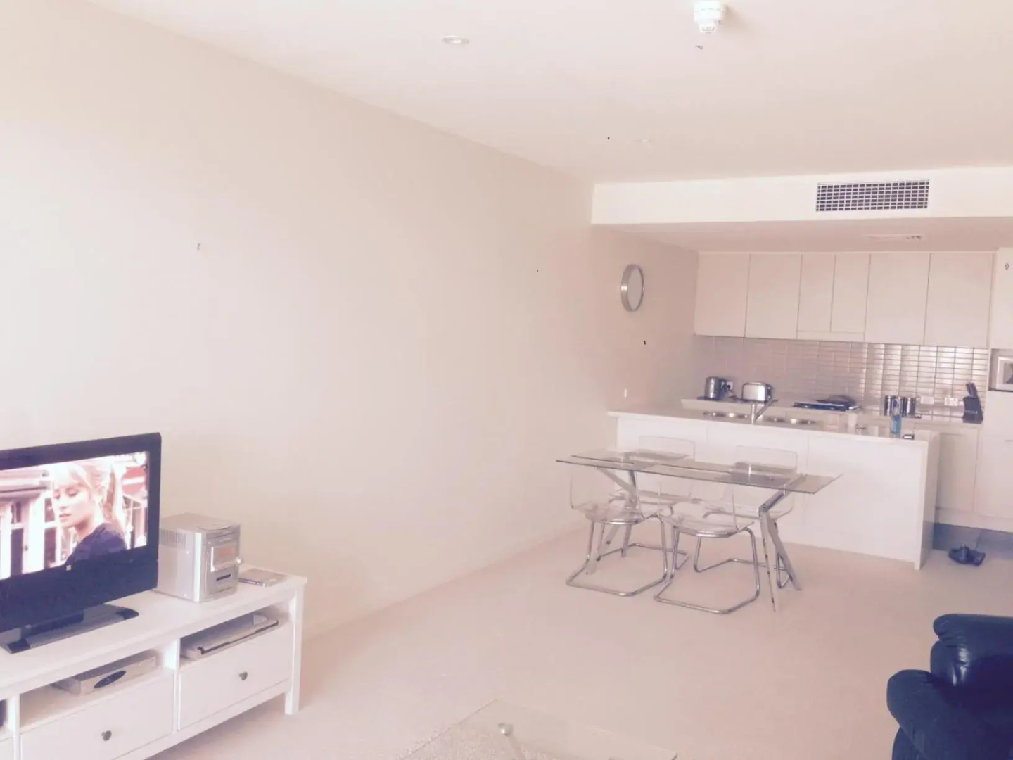 Breakwater Apartment