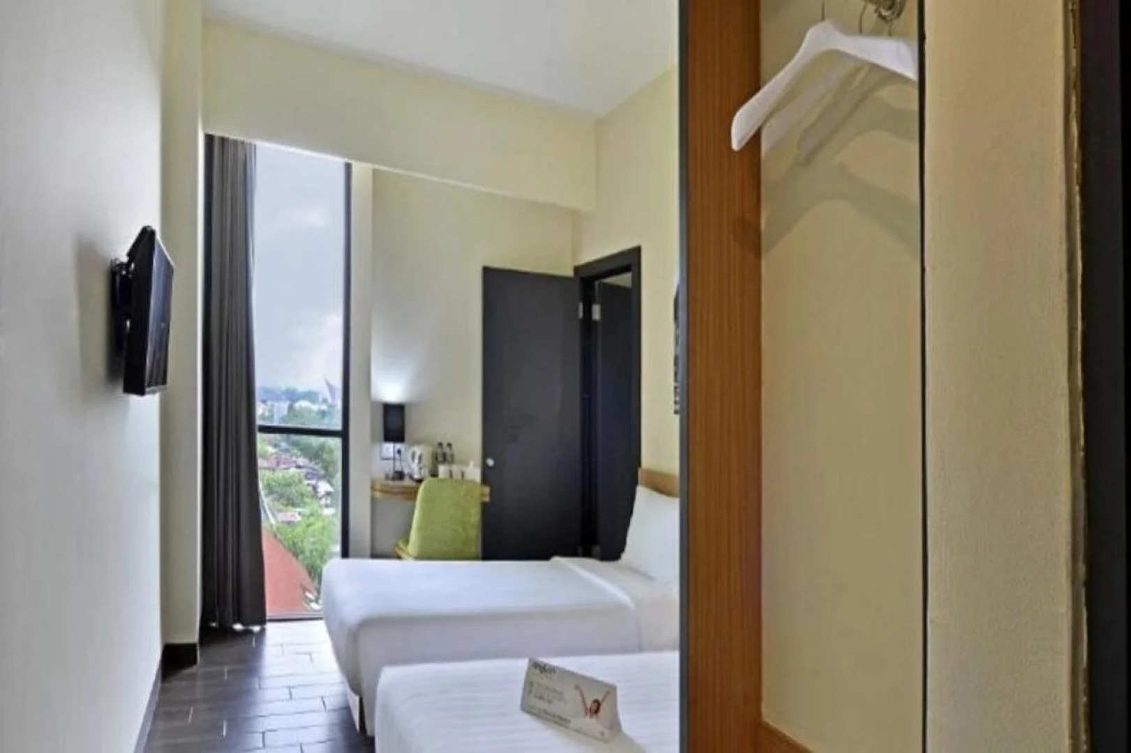 Whiz Prime Hotel Khatib Sulaiman Padang