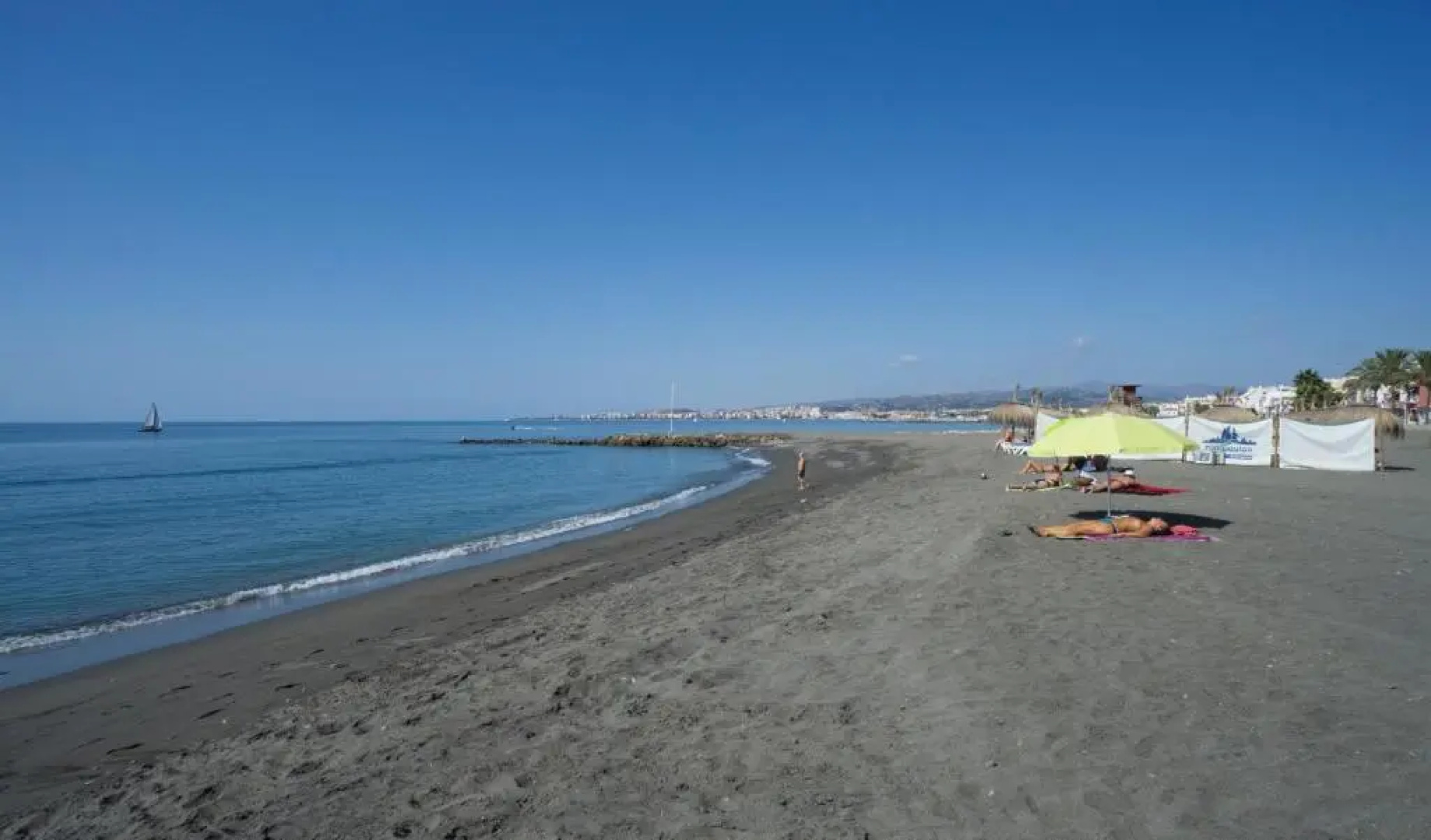 Valparaiso Apartment 50 mts from Beach, pools, sea views, tenis, terrace