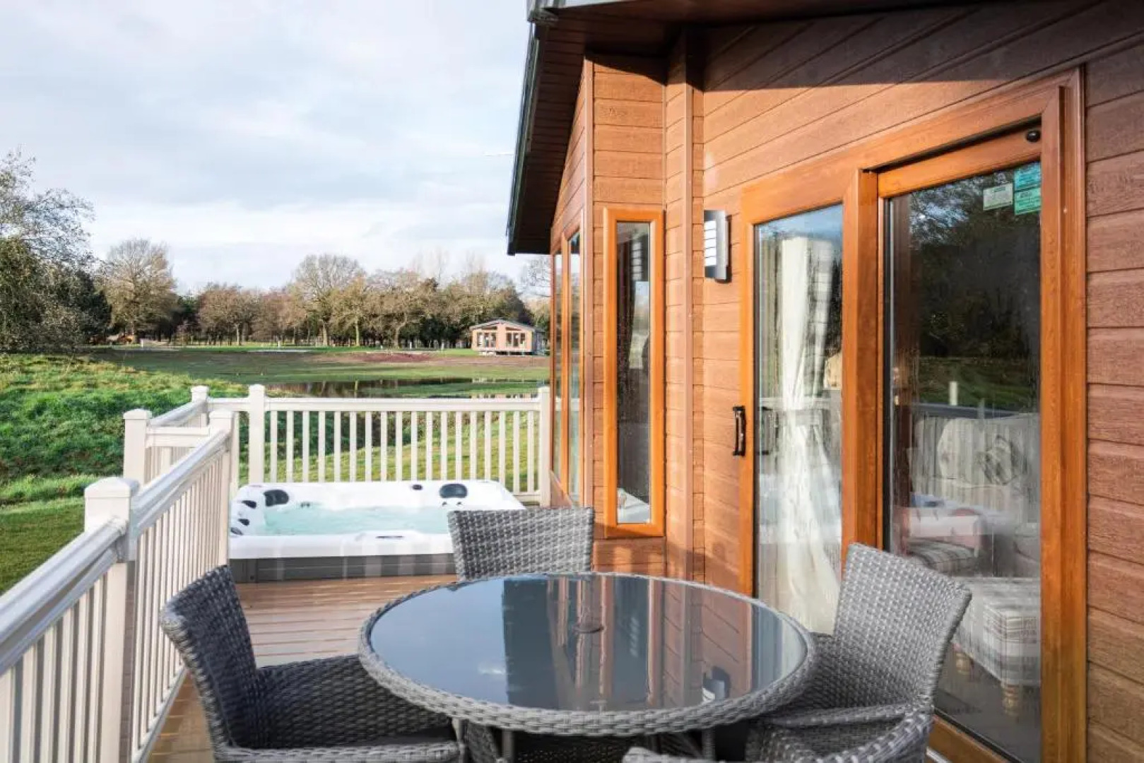 Lavender Lodge with Hot Tub