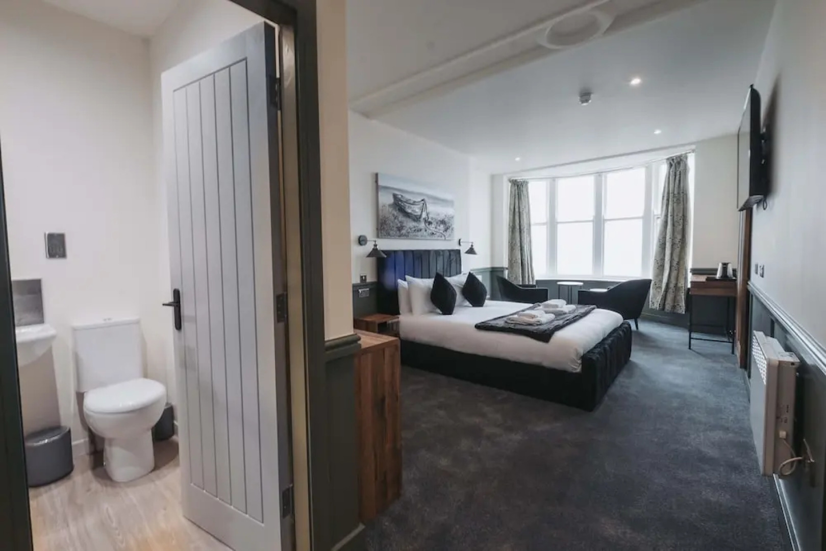 The Royal Bar & Shaker