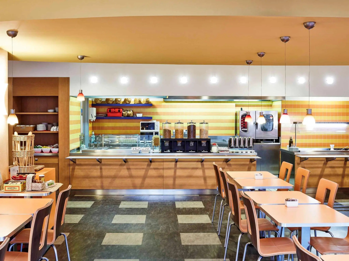 DC Hotel international