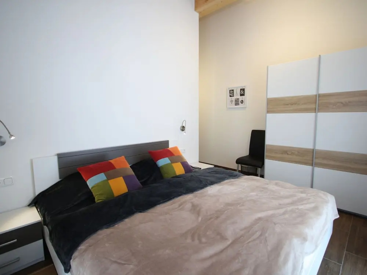 Contemporary Apartment With Ski Storage, Parking, Heating