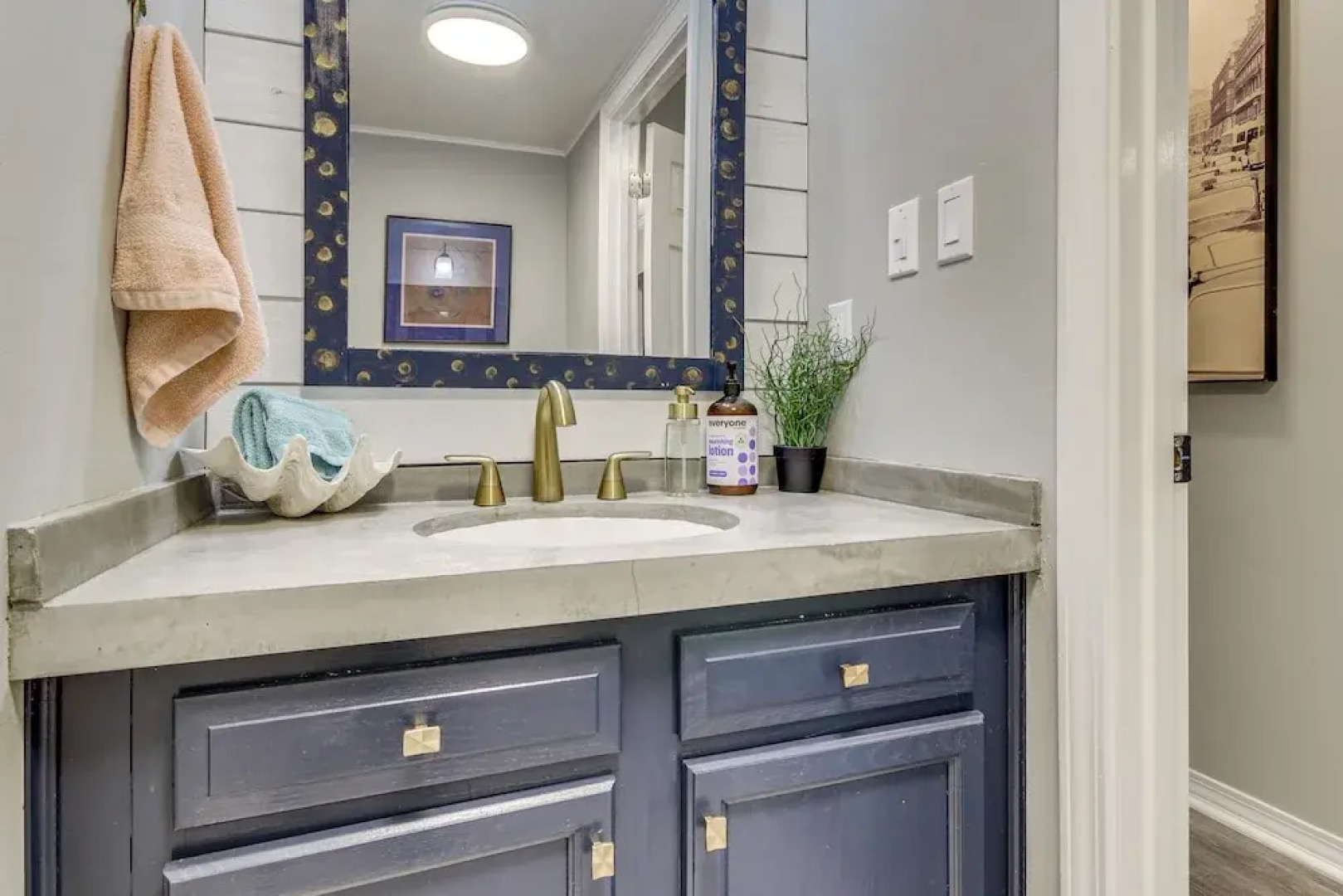 Walk to Beach, Fenced Patio: Bay St Louis Getaway!