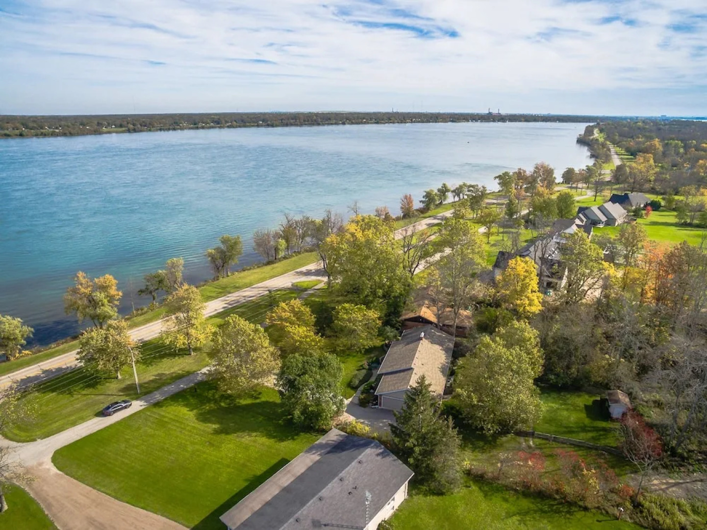 Niagara Falls Lakeview house