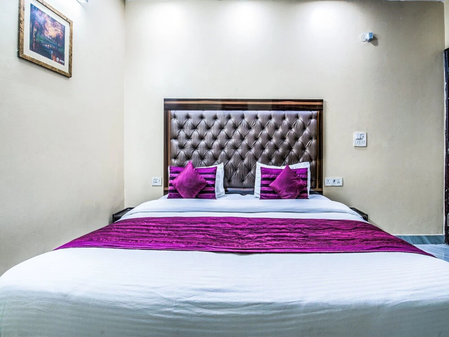 Mittal Residency by OYO Rooms