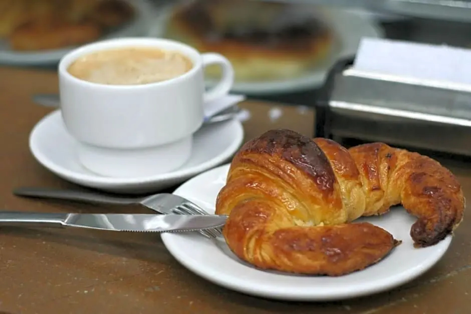 Mundaka Hostel & Sport Cafe