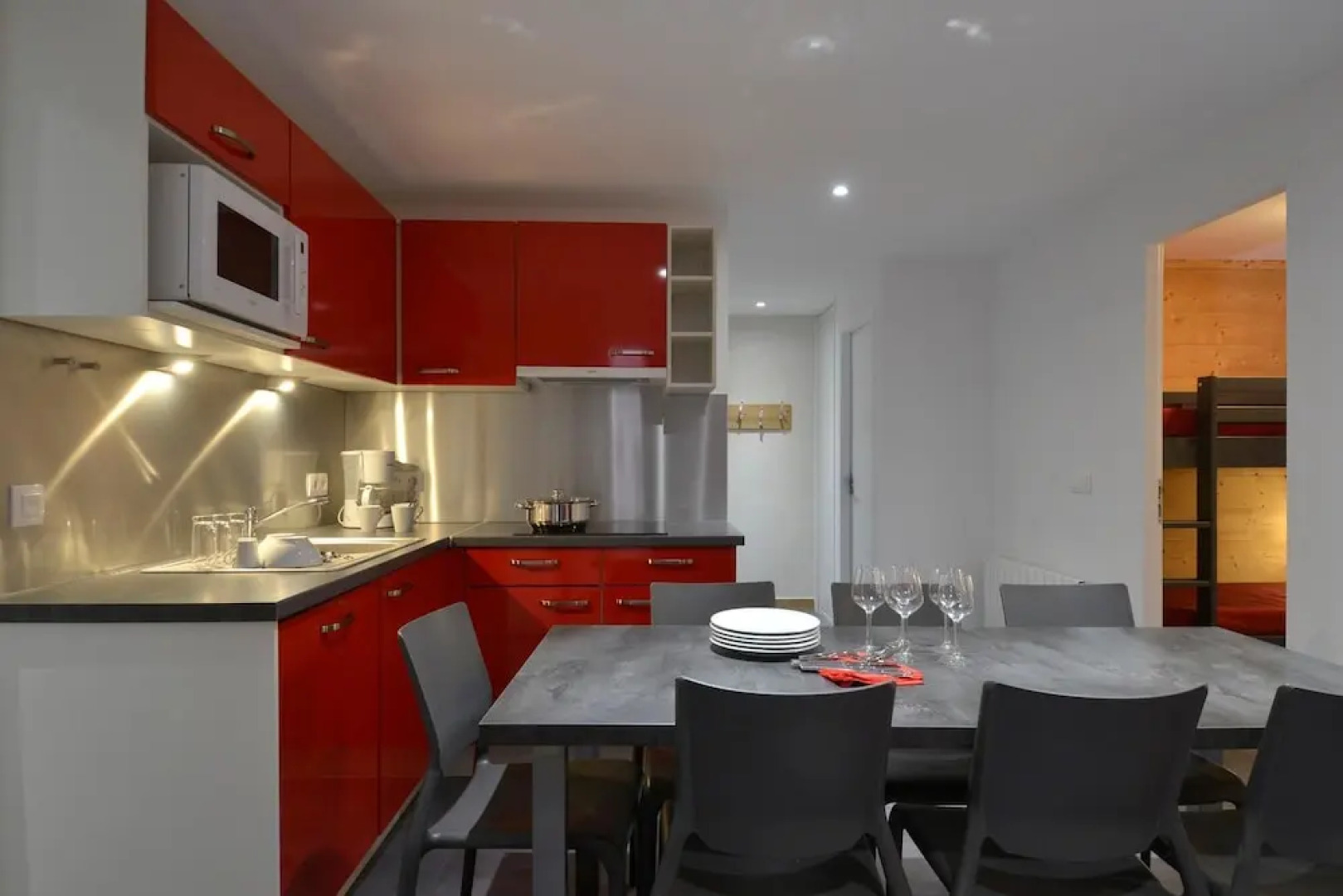 Residence Saintjacques Four-roomed Apartment for 8 People in the Resort Center S703