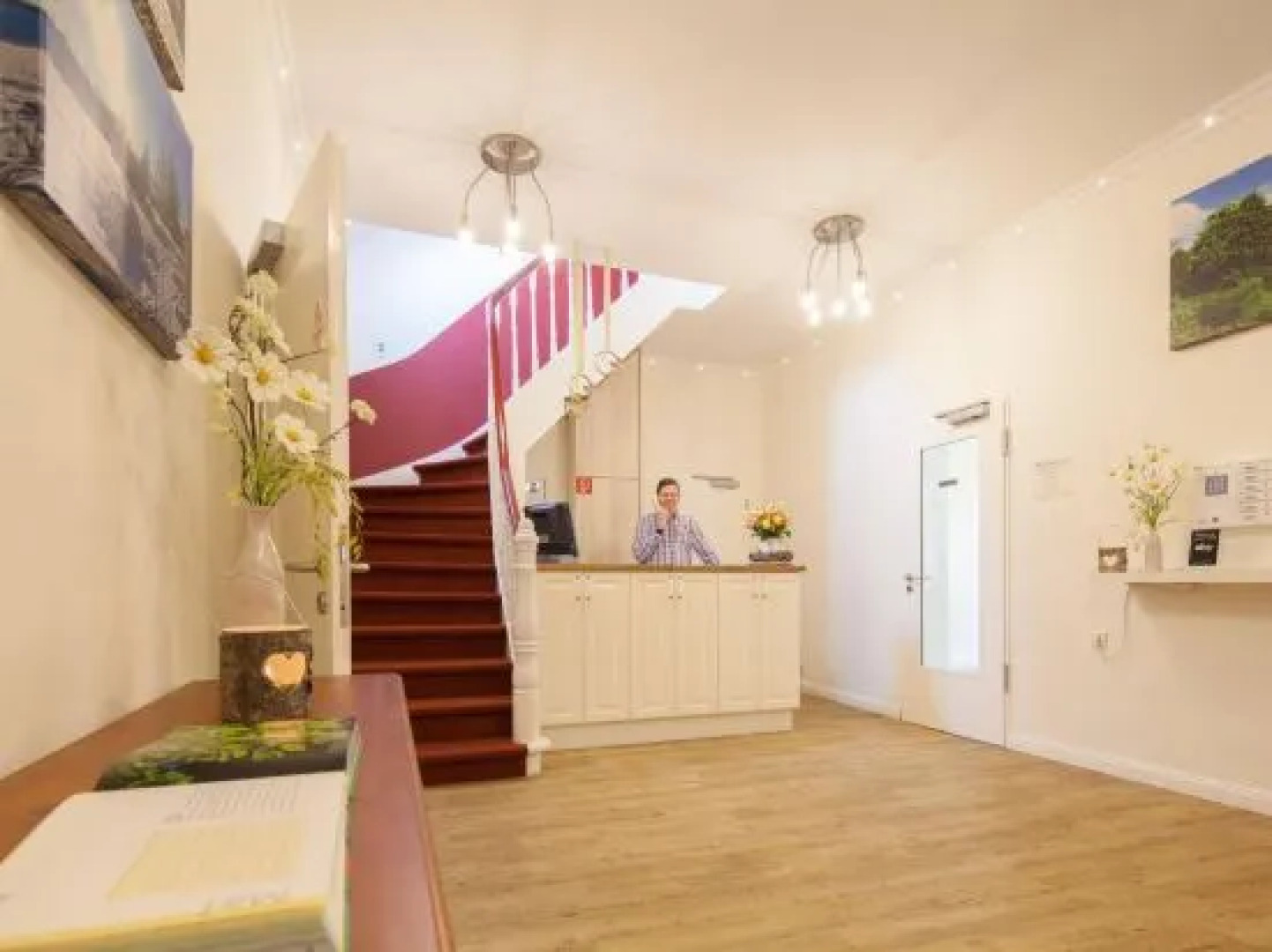 Schäfers Hotel, 24 h Self Check In, Bäcker am Hotel, Free Parking