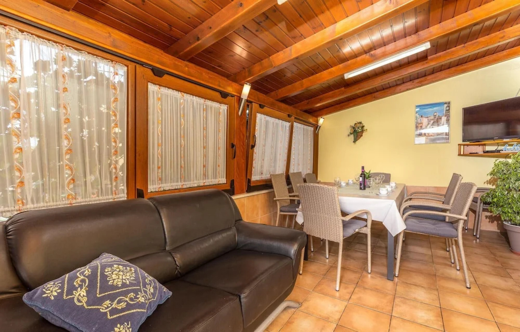Beautiful Home in Sveti Anton With Wifi and 3 Bedrooms