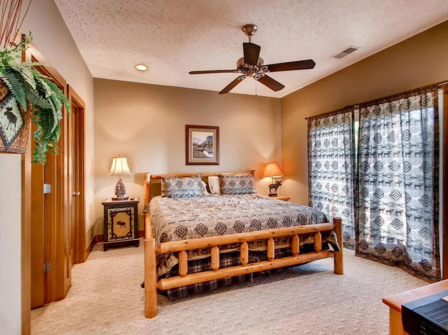 Dogwood Cabin 2606 by RedAwning