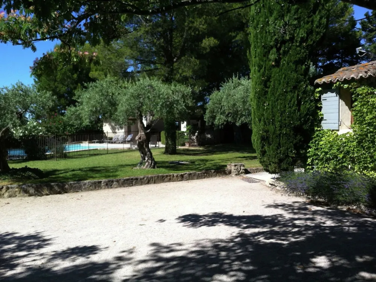 Nice House With Garden, Private Pool, Summer Kitchen and View of Mont Ventoux