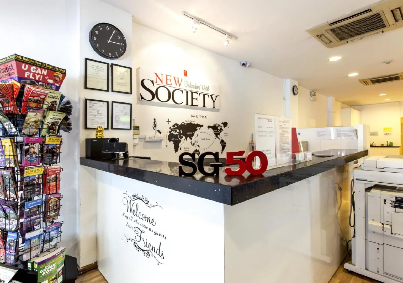 New Society Backpackers Hotel - Hostel