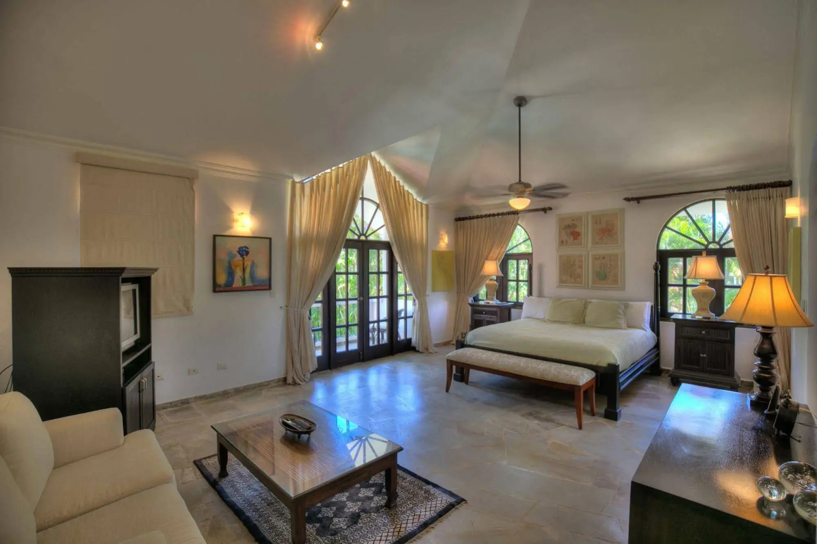 Sea Horse Ranch Luxury Resort