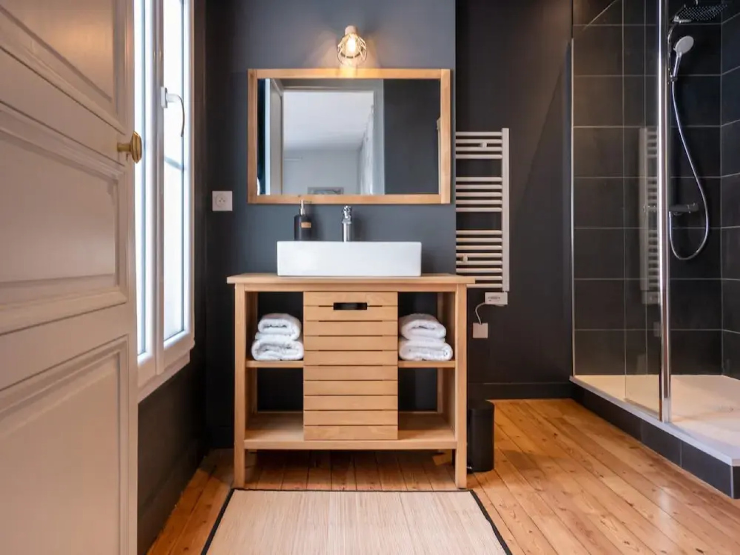 Relax & Recharge: Elegant Home With Sauna