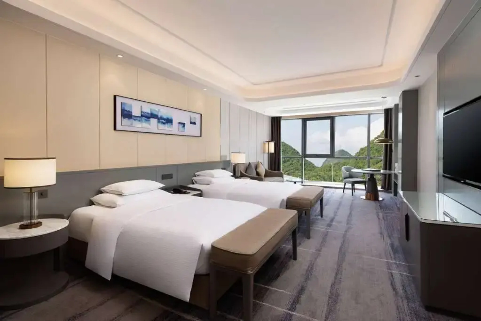 Ramada Plaza by Wyndham Anshun