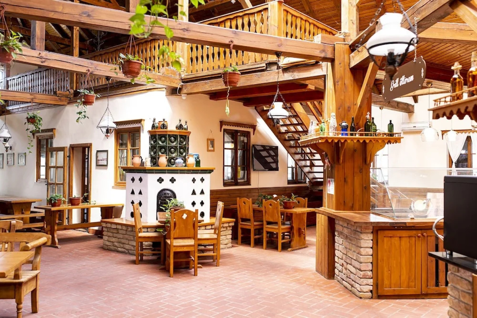 Gastland M1 Hotel & Conference Center