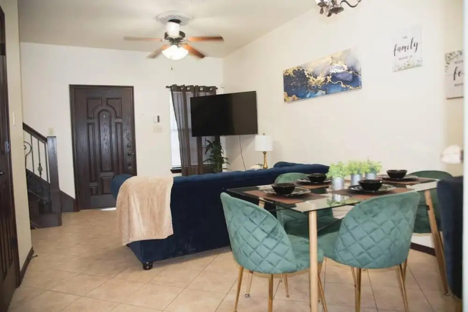 Modern 2 bed 2-bath Next to University Utrgv