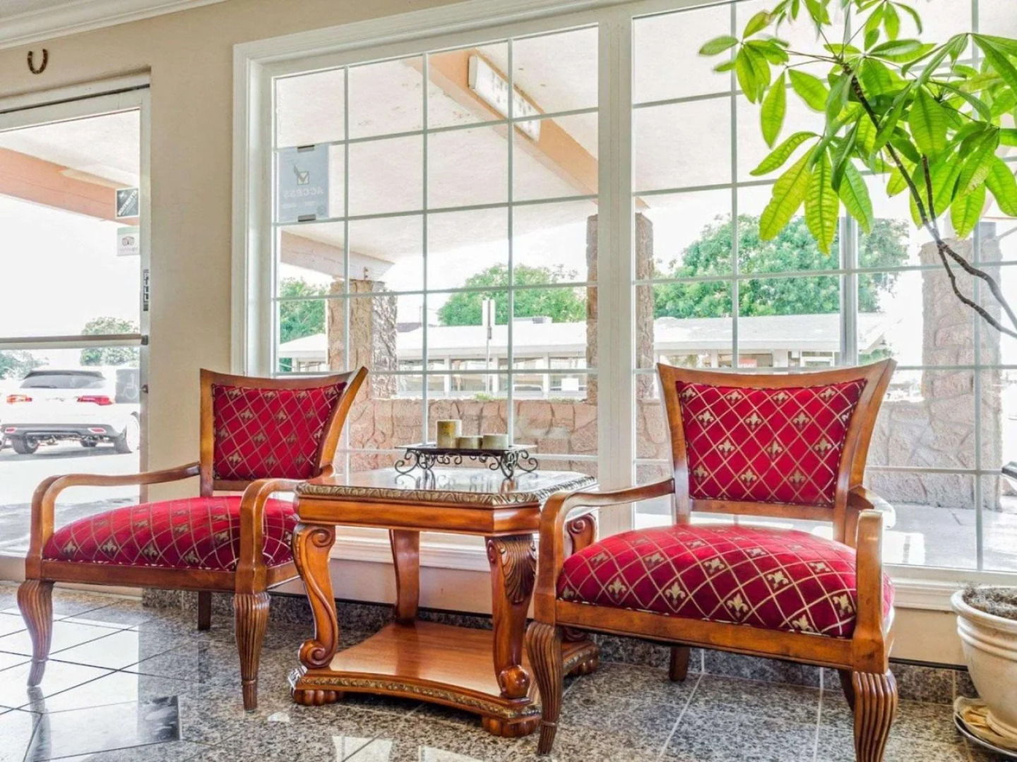 Econo Lodge Woodland near I-5