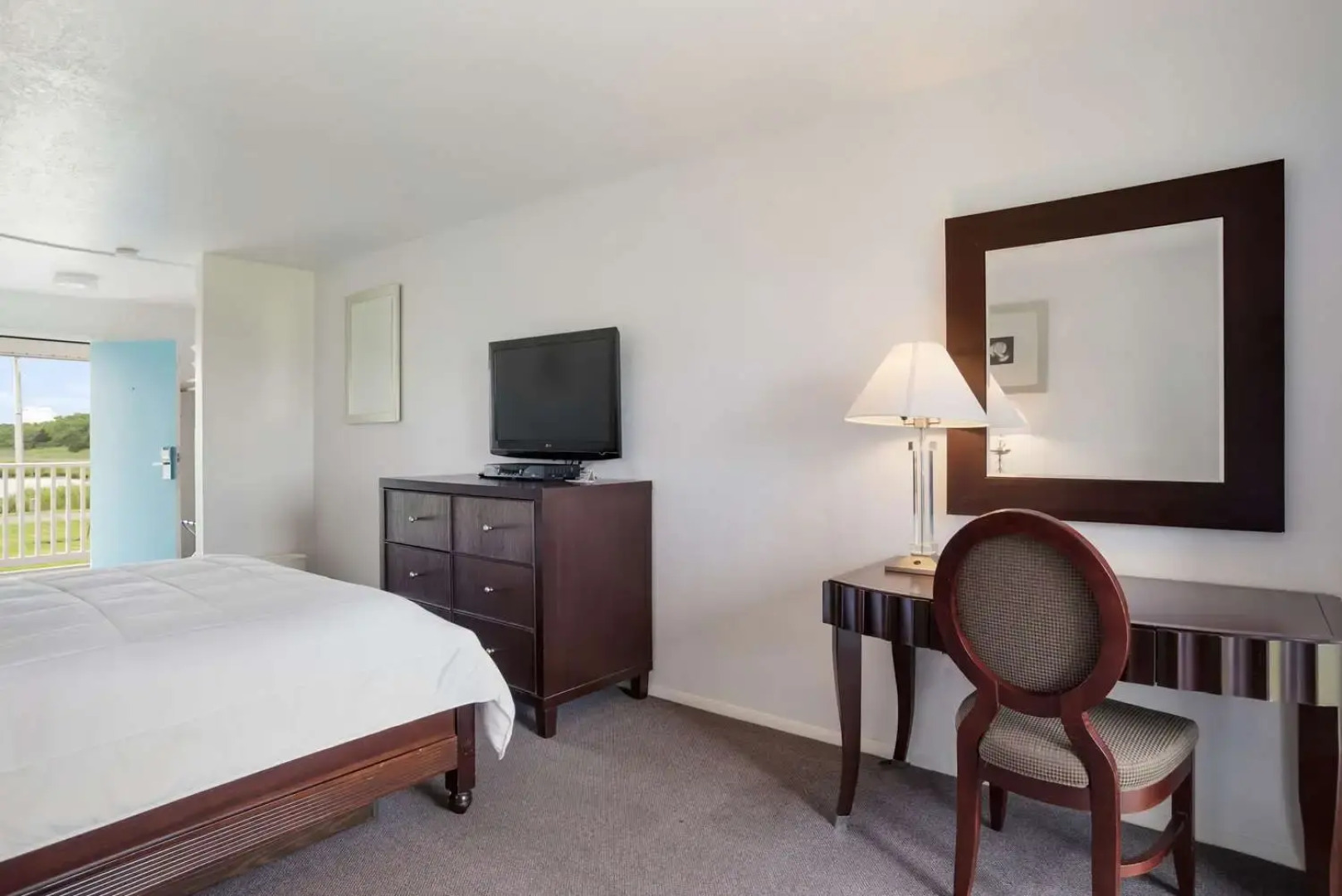 Rodeway Inn at Somers Cove Marina