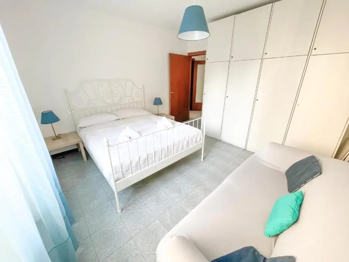 The SUNSET 2 by Design Studio