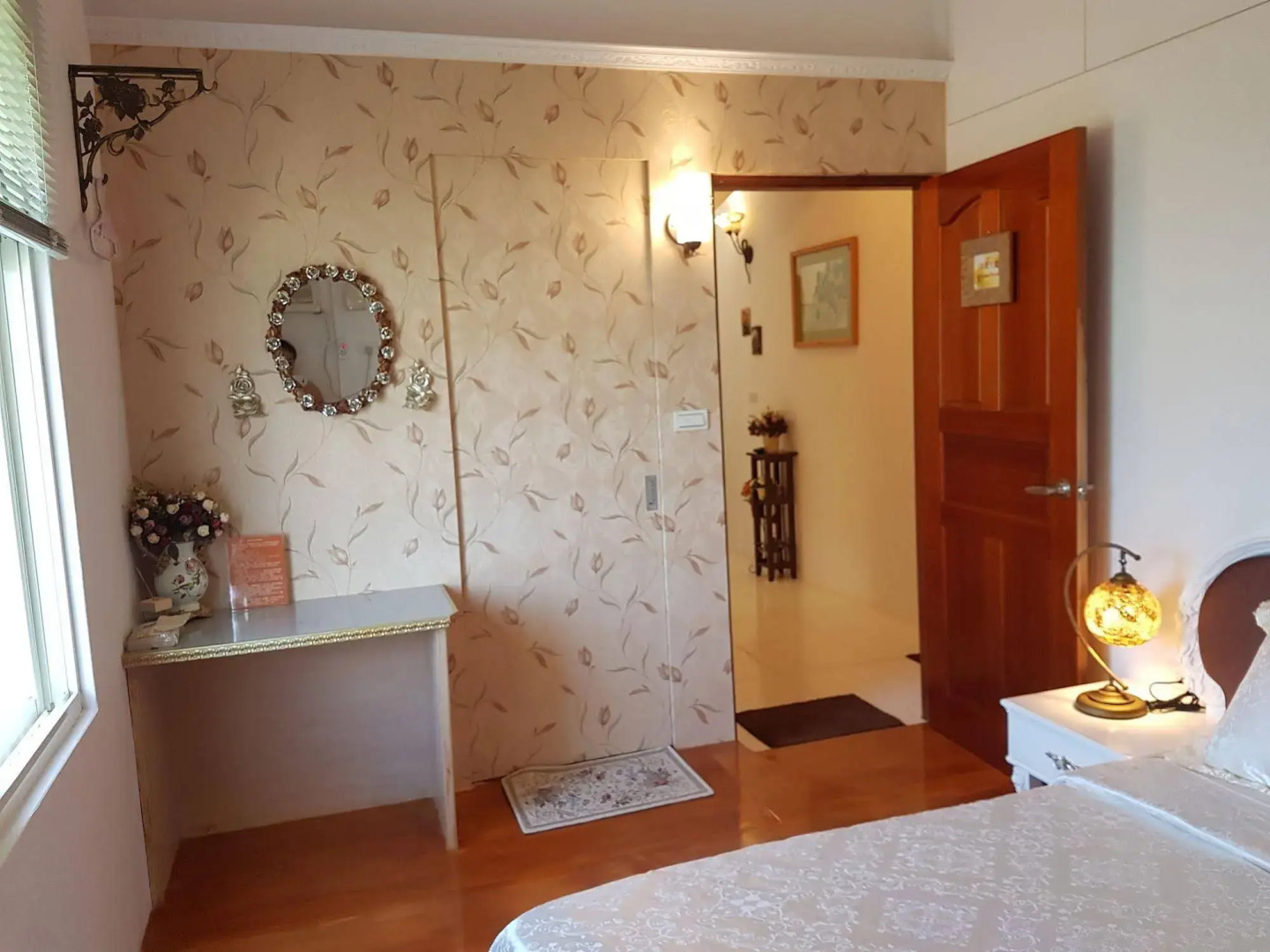 Loving Hut Paradise Island Vegan Bed and Breakfast