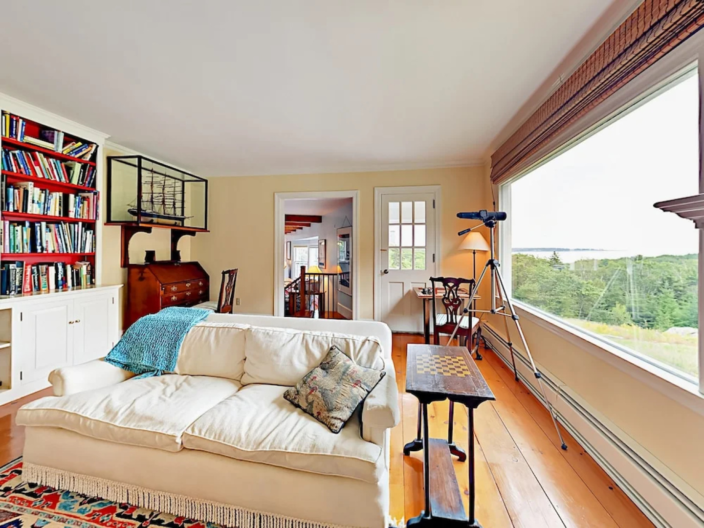 Family-friendly 4br W/ Ocean Views 4 Bedroom Home