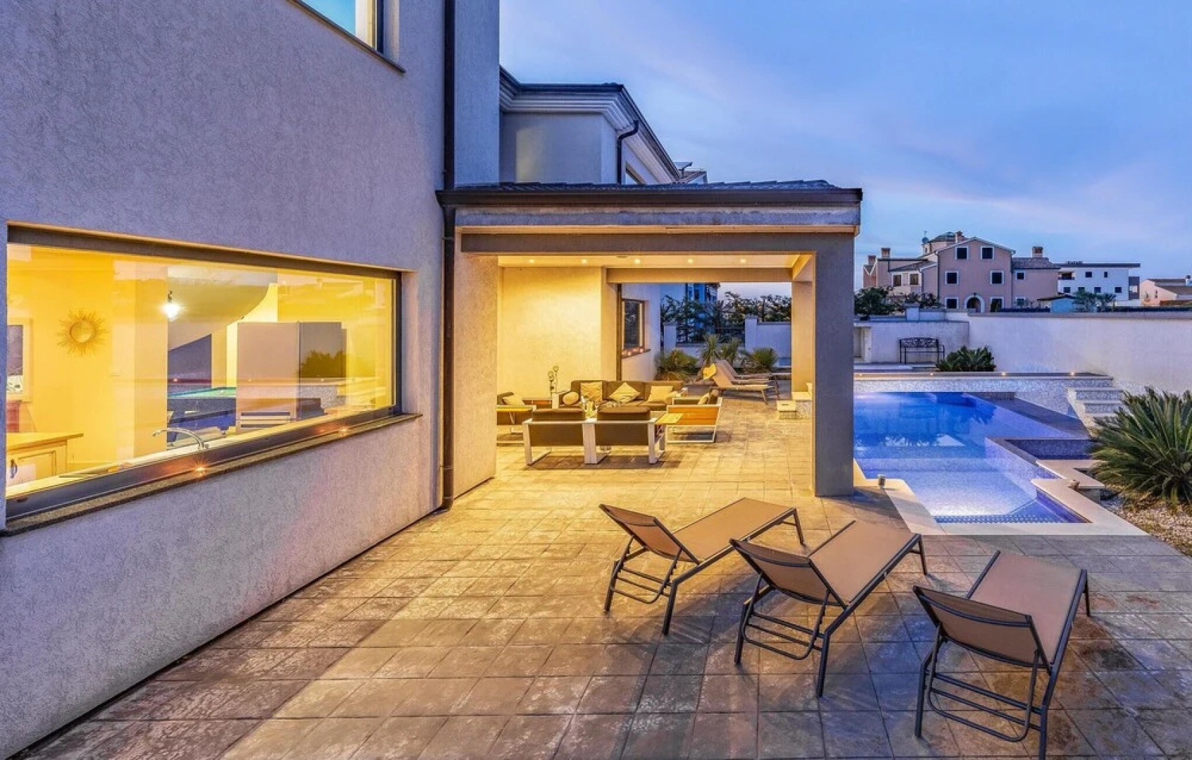 Amazing Home in Banjole With Jacuzzi, Wifi and 4 Bedrooms