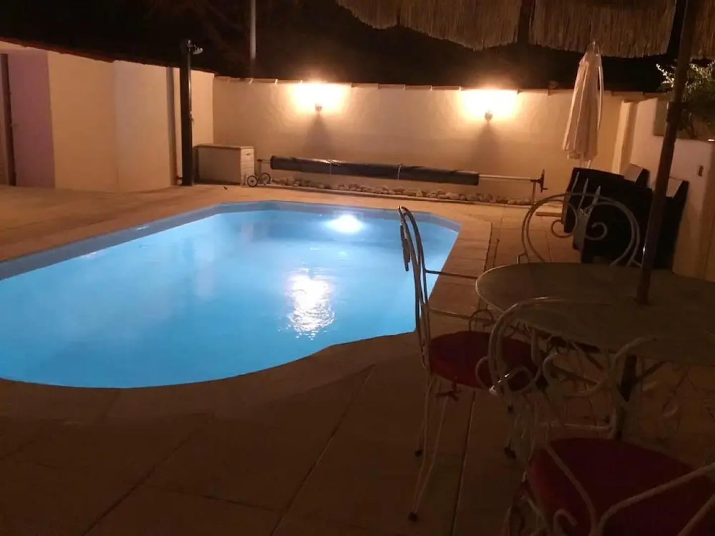 House With 3 Bedrooms in L'isle-sur-la-sorgue, With Private Pool, Furn