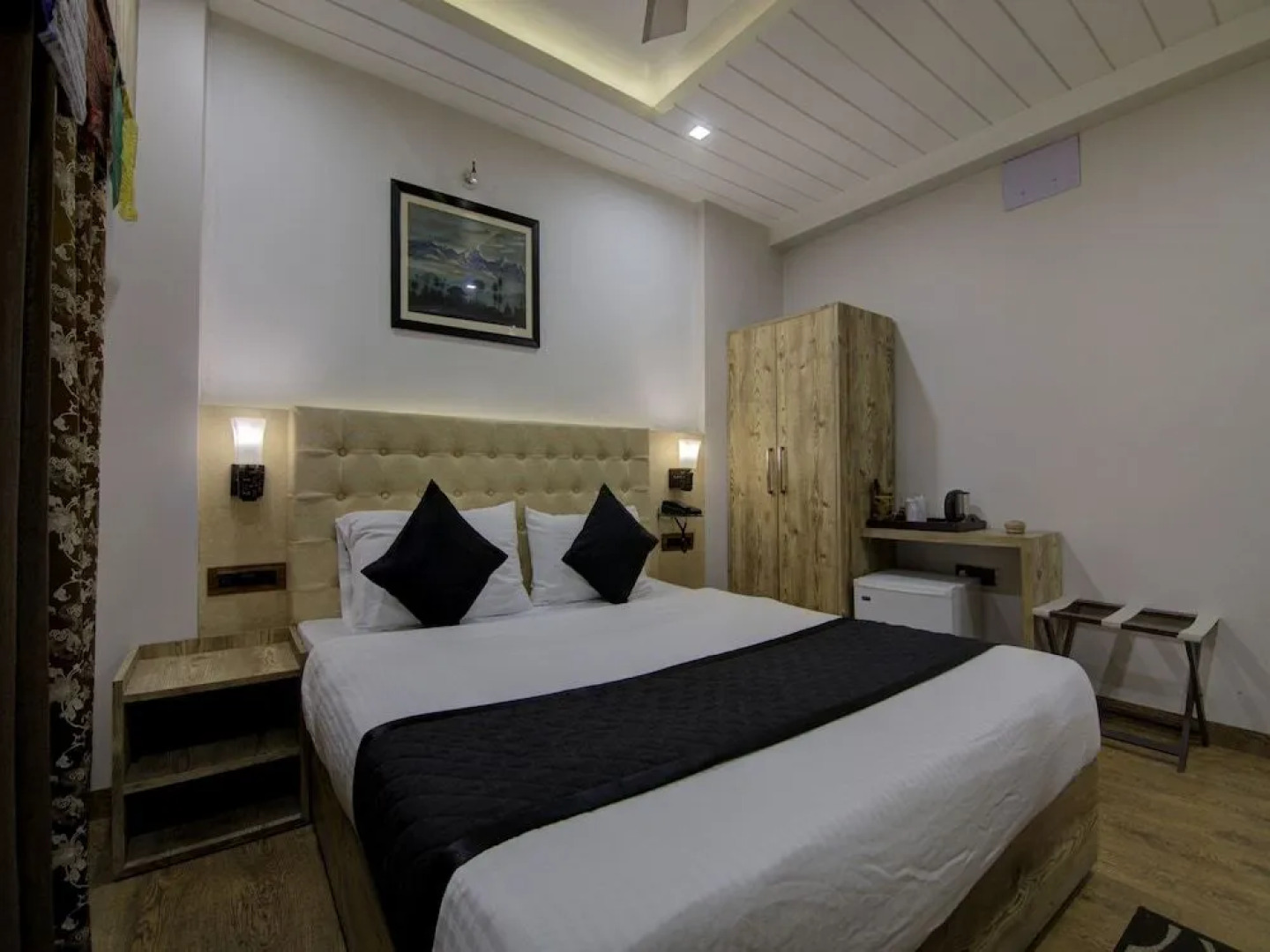 OYO 13599 Hotel Venkatesh Regency