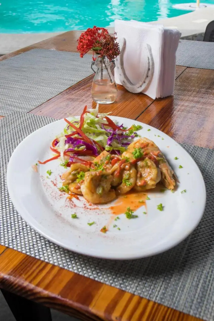 Show Pony Beach Resort and Suites